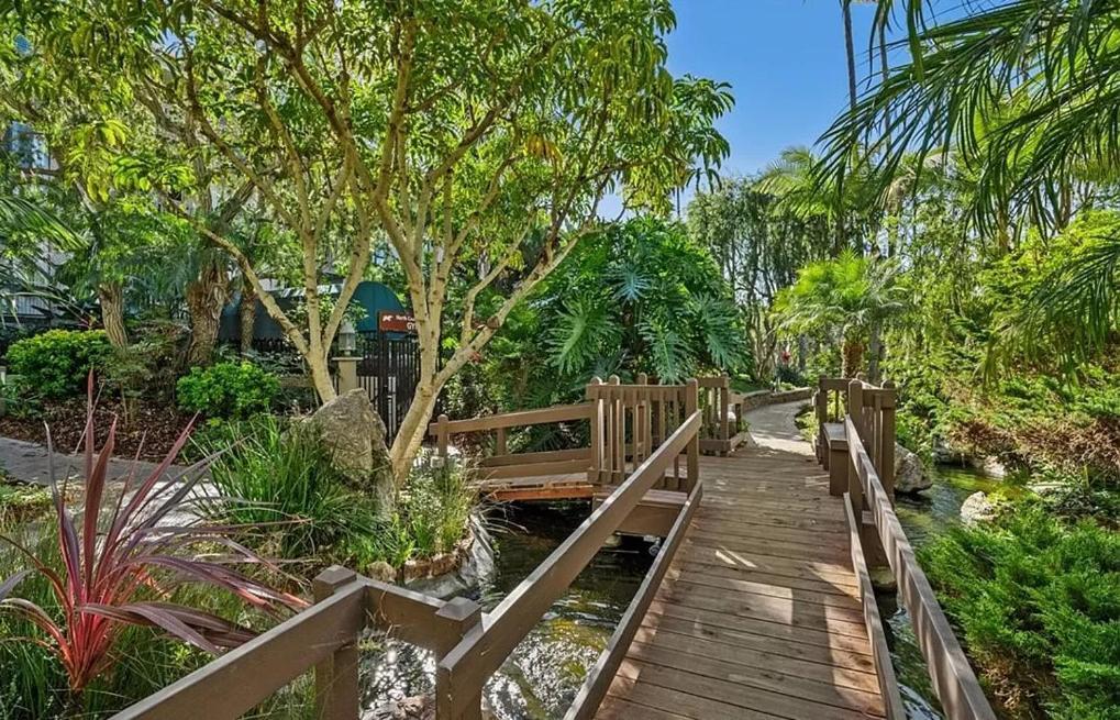 אושנסייד Oceanview Retreat - Steps To The Beach And 2 Pools מראה חיצוני תמונה