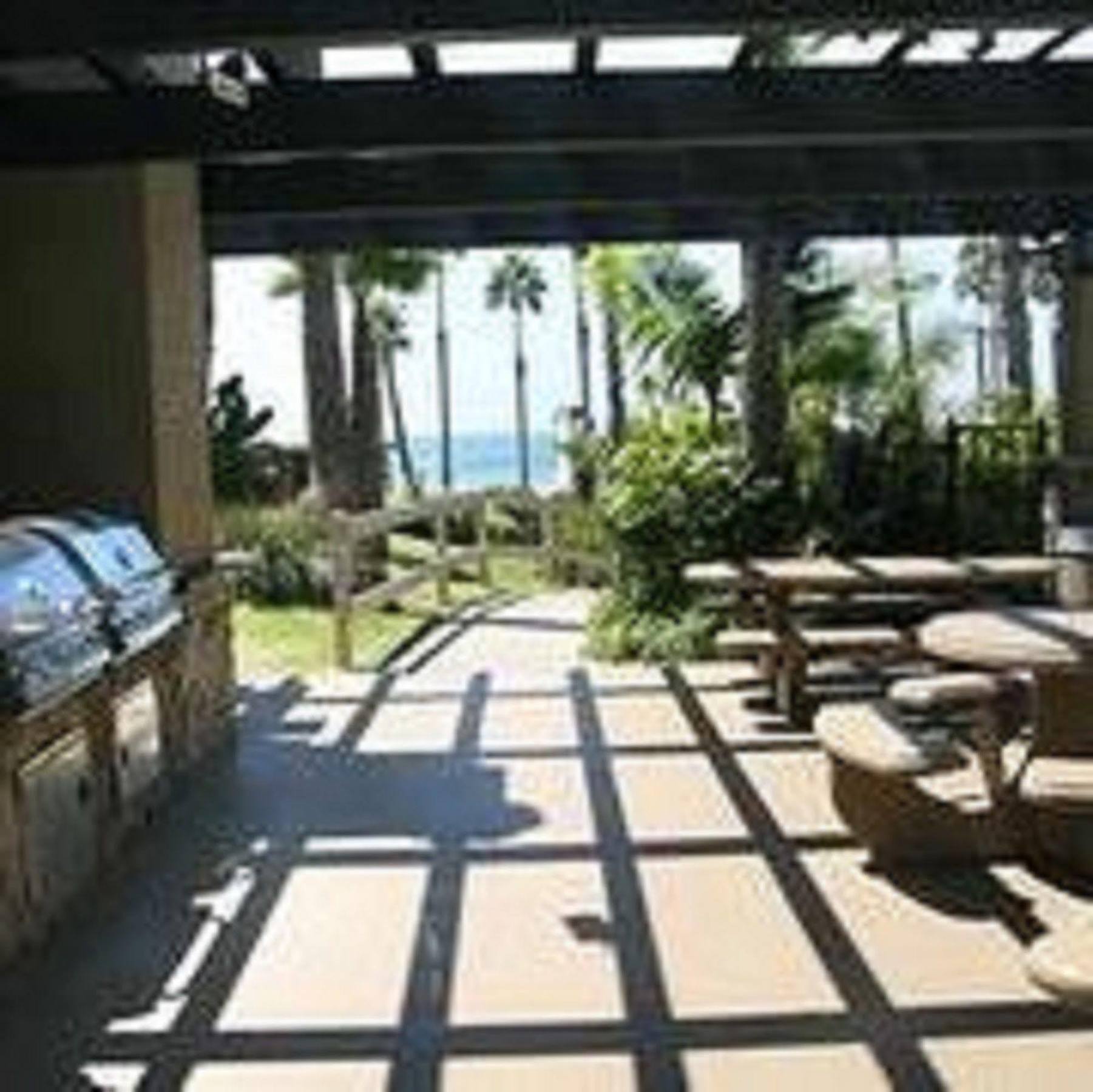אושנסייד Oceanview Retreat - Steps To The Beach And 2 Pools מראה חיצוני תמונה